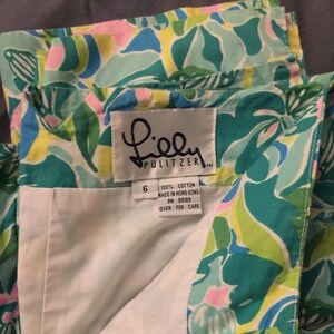 Lilly Pulitzer pants size 6 comfy vacation modern luxury cropped